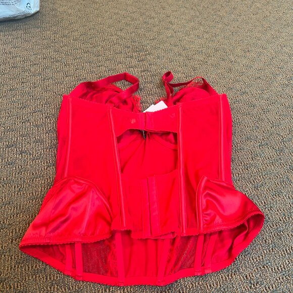 Red Corset - Picture 4 of 7